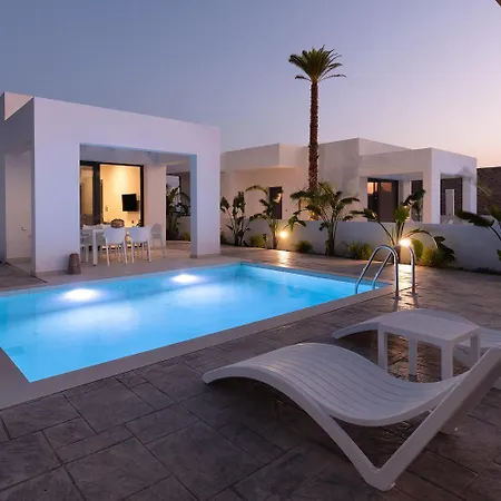 Salty Sun 2 Villa *