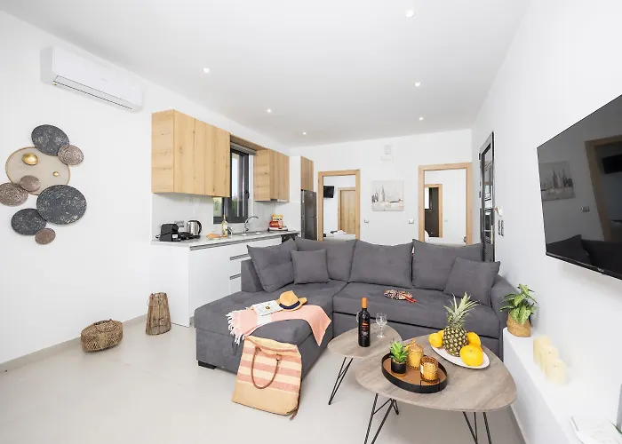 Salty Sun 2 Kremastí