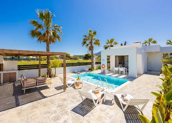 Salty Sun 2 Villa